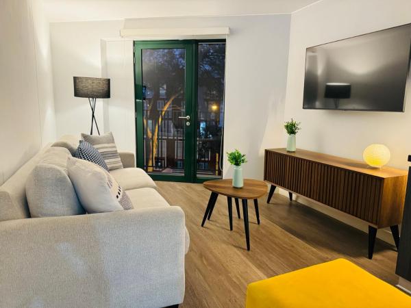 A la foto es mostra l'objecte Amazing 2BR in Barranco in front of CENTRAL restaurant situat a la ciutat de Lima.