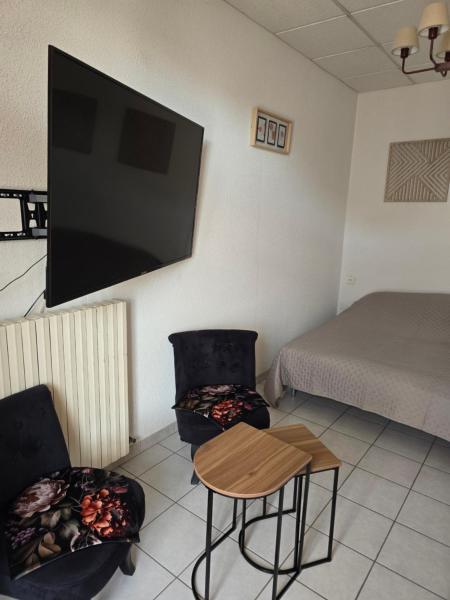 A la foto es mostra l'objecte Chambre indépendante situat a la ciutat de Thuellin.