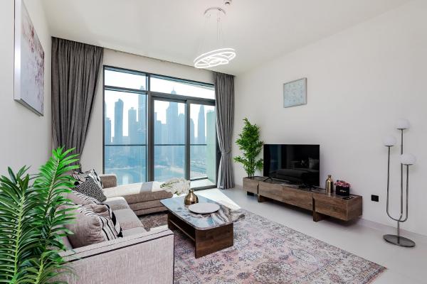 A la foto es mostra l'objecte Luxury Apartment 2BR Private Beach View Marina situat a la ciutat de Dubai.
