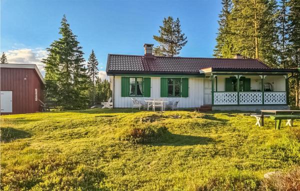 Na foto é possível ver o objeto Amazing Home In Hønefoss With Wifi localizado na cidade de Hval.