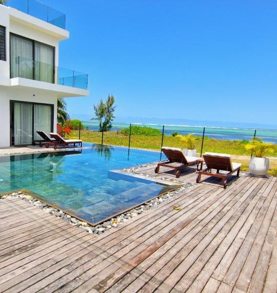 Stunning Beachfront Villa for a Perfect Getaway