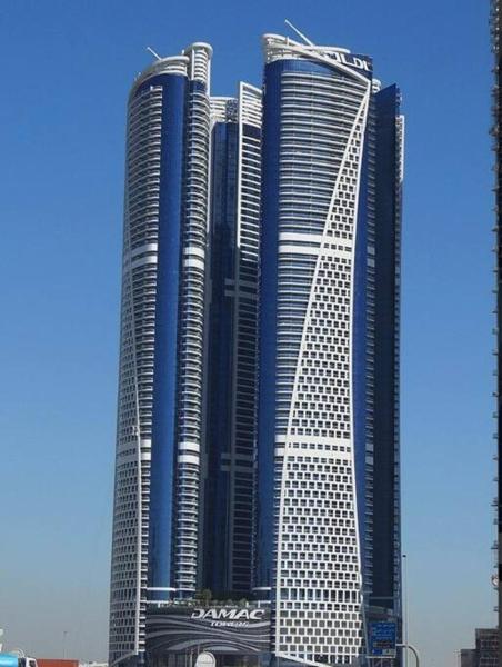 A la foto es mostra l'objecte Luxurious & Modern 1BR DAMAC Paramount Business Bay situat a la ciutat de Dubai.