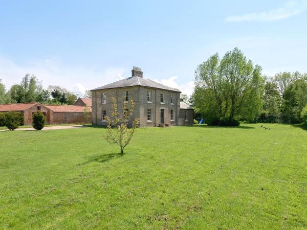 A la foto es mostra l'objecte Tilney Hall situat a la ciutat de Walpole.