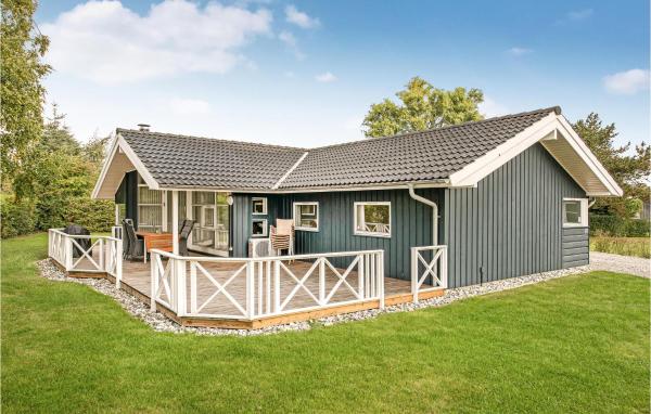 På billedet ses objektet Three-Bedroom Holiday Home In Sydals beliggende i byen Skovbyballe.