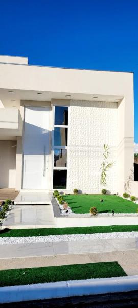 A la foto es mostra l'objecte Carvalho House I situat a la ciutat de Estiva.