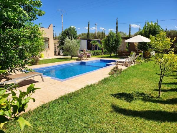Auf dem Foto ist das Objekt Villa Privée 1 Marrakech Piscine Chauffée En Option Sans Vis-à-vis pour famille et couple marié uniquement in der Stadt El Mers zu sehen.