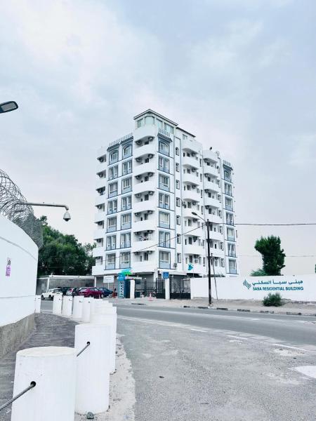 Na zdjęciu widoczny jest obiekt SABA Residential Building położony w mieście La Plaine.