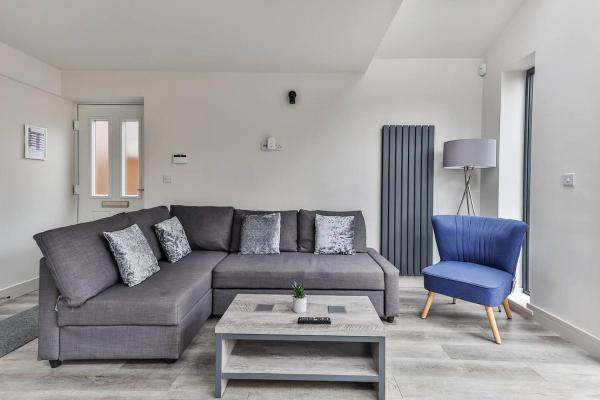 Фотография 2: Spacious, Modern 2 Bed Apartment With Ensuites