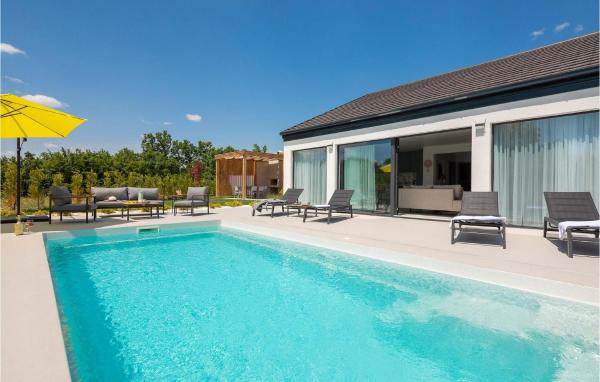Villa Le - Knin