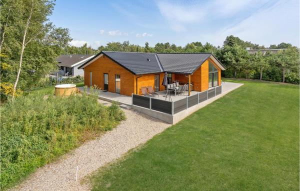 Lovely Home In Ebeltoft With Wifi, Ebeltoft