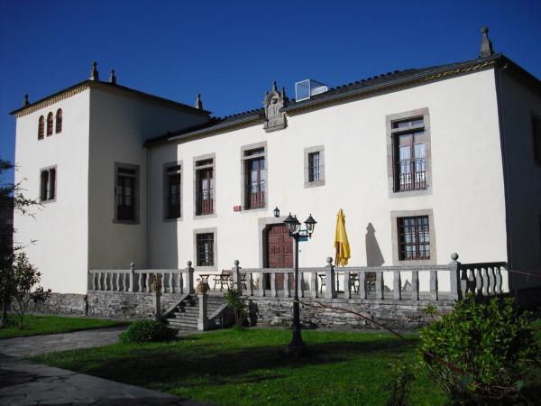 A la foto es mostra l'objecte Pazo Torre Do Barrio situat a la ciutat de Loseiro.