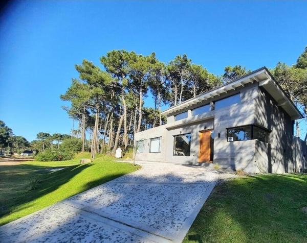 A la foto es mostra l'objecte Casa del Ancla ig alquilerpinamarok situat a la ciutat de Pinamar.