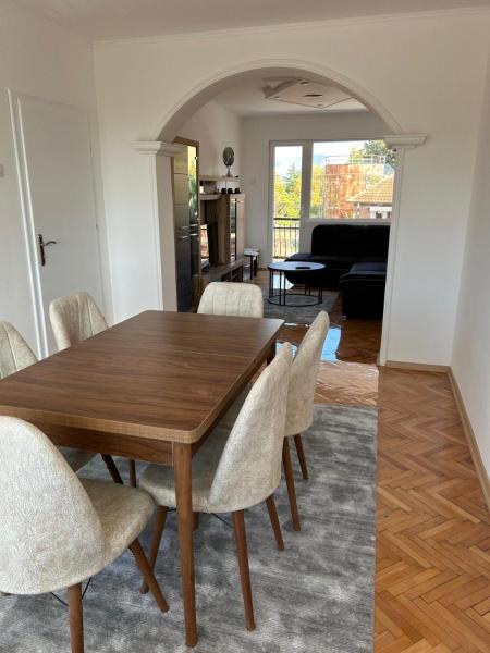 Na zdjęciu widoczny jest obiekt Mila apartments położony w mieście Prilep.