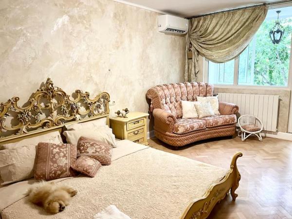 На фото показан объект Ellie Soe Apartment Free parking 5 min to Metro, расположенный в городе София.