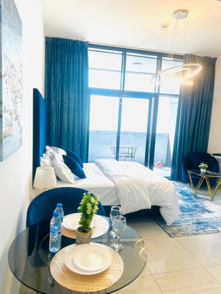 På billedet ses objektet Studio for a Relaxing Stay beliggende i byen Dubai.