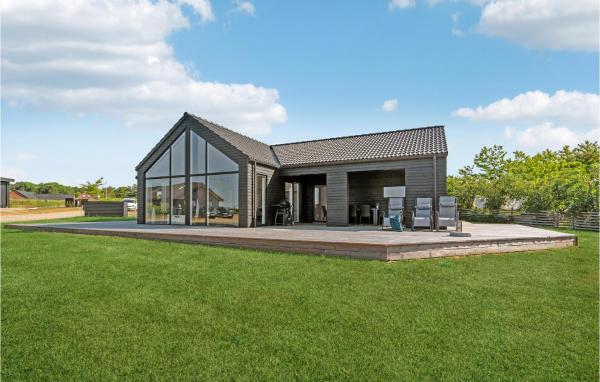 Nella foto è visibile l'oggetto Awesome Home In Odder With Wifi situato nella città di Odder.