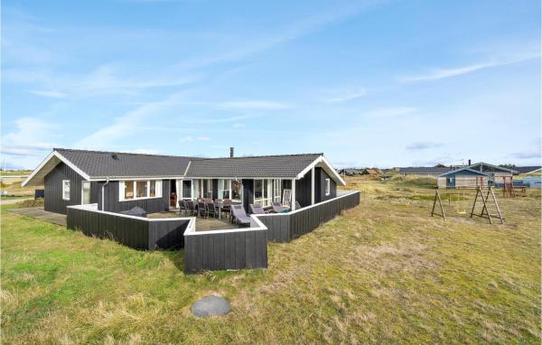 A la foto es mostra l'objecte Holiday Home Bjerregårdsvej Hvide Sande Denm situat a la ciutat de Bjerregård.