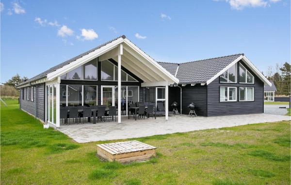 A la foto es mostra l'objecte Nice Home In Blåvand With Sauna situat a la ciutat de Blåvand.