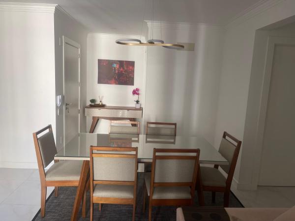 A la foto es mostra l'objecte Apartamento novo Gran Safira situat a la ciutat de Itapema.