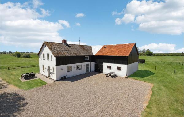 Cozy Home In Skærbæk With Kitchen - Denmark