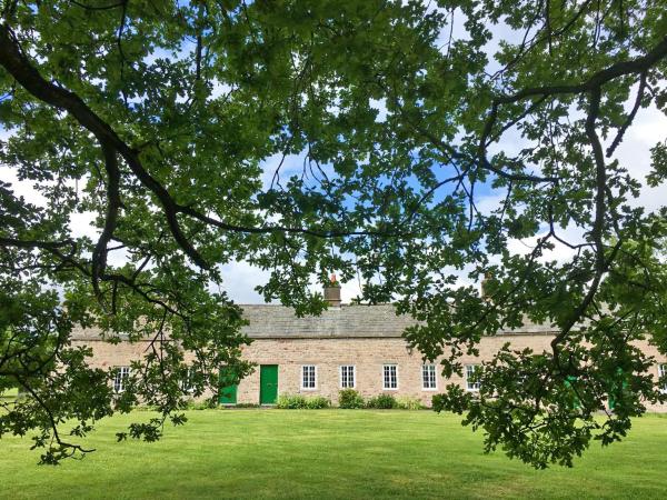 A la foto es mostra l'objecte Oak Cottage situat a la ciutat de Hackthorpe.