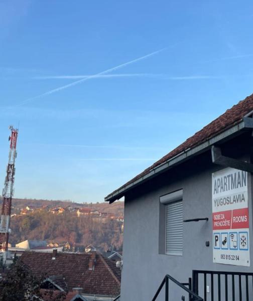A la foto es mostra l'objecte Hostel Yugoslavija 1 situat a la ciutat de Aleksandrovac.