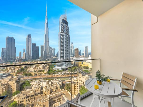 A la foto es mostra l'objecte Luxurious Apartments in Burj Royale with LED Burj Khalifa Views opposite Dubai Mall situat a la ciutat de Dubai.