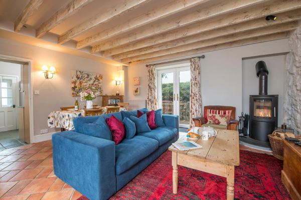 A la foto es mostra l'objecte Smithies Cottage situat a la ciutat de Saint Brides.