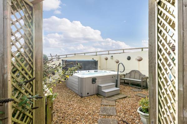 Gamekeepers Cottage - Little Haven