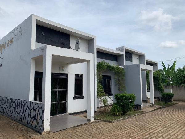 A la foto es mostra l'objecte House of Light situat a la ciutat de Arua.
