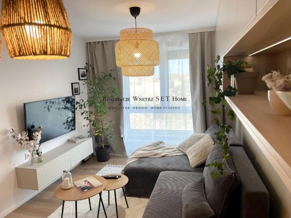 Na zdjęciu widoczny jest obiekt Apartament premium z widokiem na miasto położony w mieście Brzezinki.