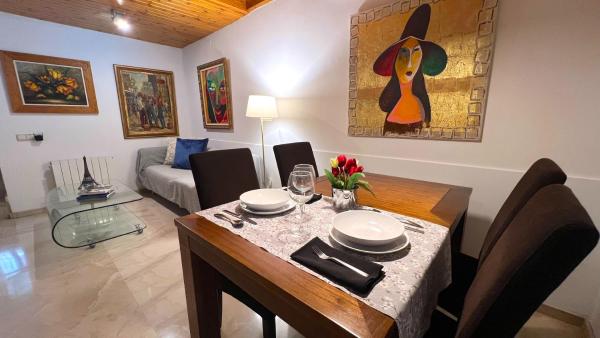 Retiro Urbano en Sants, Tu Hogar en Barcelona, Barcellona