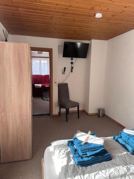 Na zdjęciu widoczny jest obiekt Familie Zimmer położony w mieście Schlattingen.