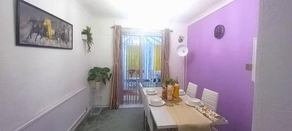 A la foto es mostra l'objecte Golden Plush Suites - Beautiful luxury 3 bed house in Leicester situat a la ciutat de Aylestone.