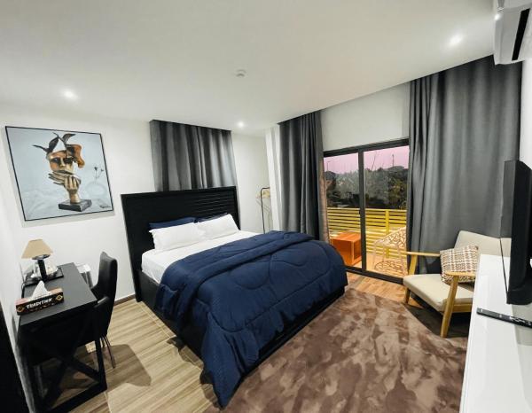 Na fotografii je vidět objekt Yaven Heights Hotel nacházející se ve městě Koforidua.