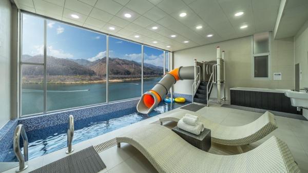 På bildet vises objektet Gapyeong River Wave Pool Villa som ligger i byen Changgok-tong.