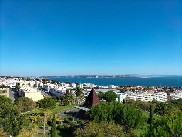 Na foto é possível ver o objeto Lisbon near Airport localizado na cidade de Lisbon.