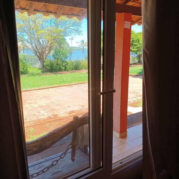 Na foto é possível ver o objeto Chalés Confort 2 localizado na cidade de Formiga.