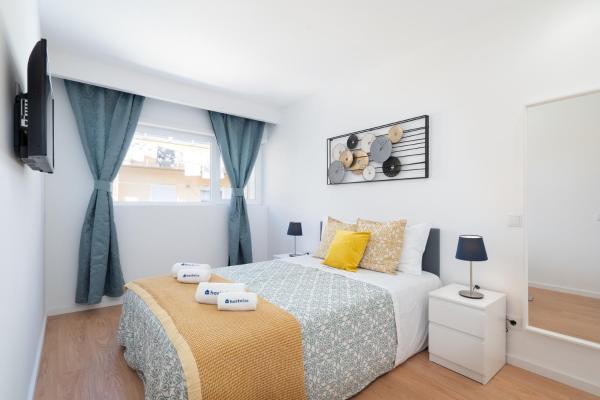 Host Wise - Sweet Sunny Flat With Balcony - Madalena
