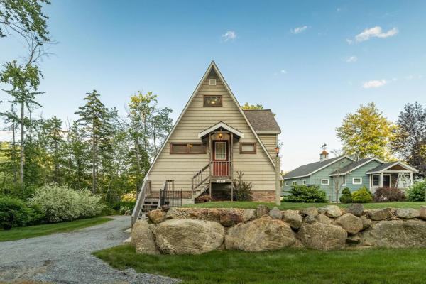 A la foto es mostra l'objecte Highland Lake Waterfront Cabin situat a la ciutat de Washington.