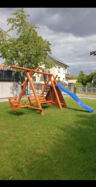 På bildet vises objektet Apartament z balkonem w Centrum Kielc z prywatnym parkingiem som ligger i byen Kielce.