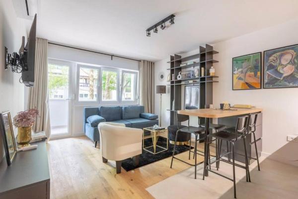 Bright Urban Cukor Suite - Balcony - Free Parking - Near Arena & Jarun - Zagreb