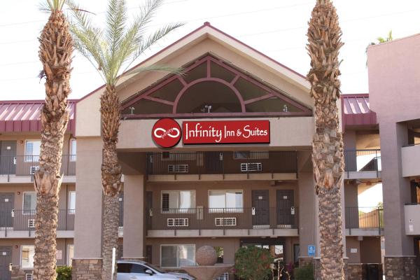 Nella foto è visibile l'oggetto Infinity Inn & Suites situato nella città di Tempe.
