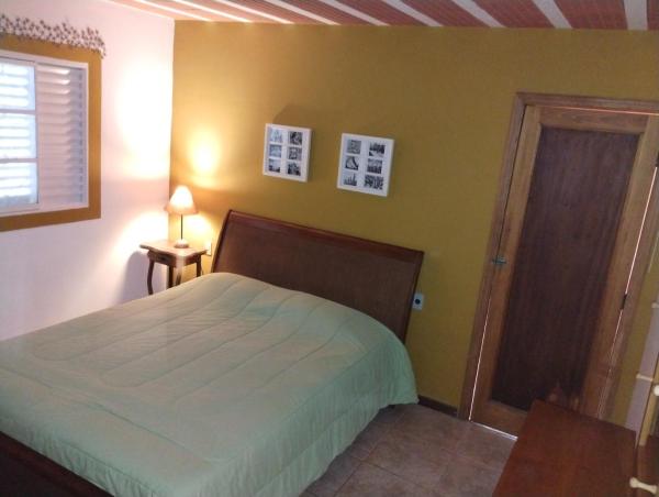 På billedet ses objektet Villa Bottaro - chalé amarelo beliggende i byen Nova Lima.