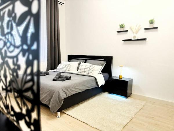 HolidayHome Apartments I Spacious Private Room in Heart of Berlin, Berlin