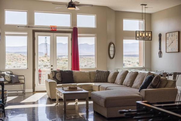 A la foto es mostra l'objecte Lake House at Sand Hollow Resort situat a la ciutat de Hurricane.