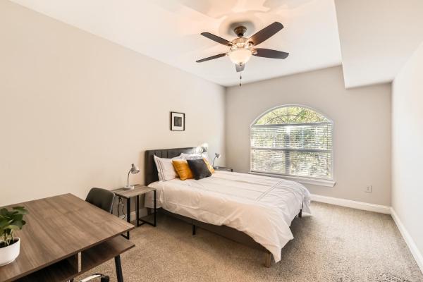 På billedet ses objektet Crest At Midtown 4505 L 1 Bedroom 1 Bathroom beliggende i byen Atlanta.