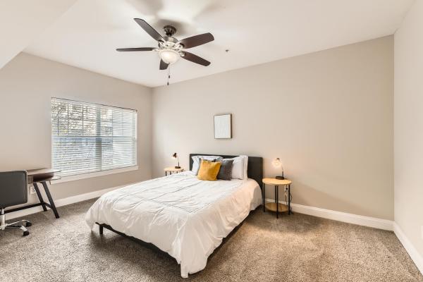 På billedet ses objektet Crest At Midtown 2302 L 2 Bedroom 2 Bathroom beliggende i byen Atlanta.