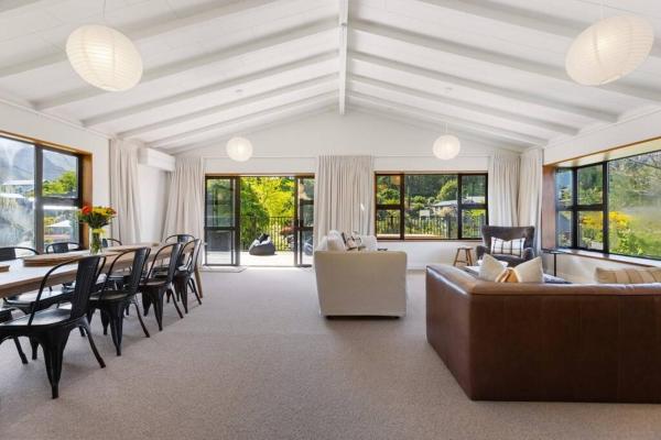 Nella foto è visibile l'oggetto Peakview Lodge Wanaka situato nella città di Glendhu.