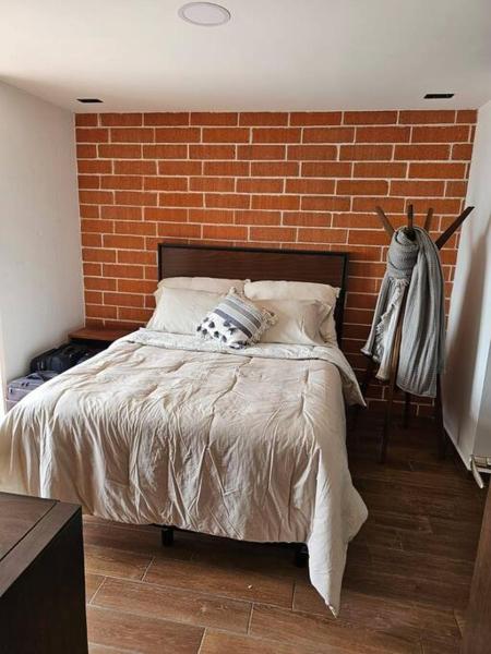 A la foto es mostra l'objecte Cozy Downtown Apartment situat a la ciutat de Monterrey.